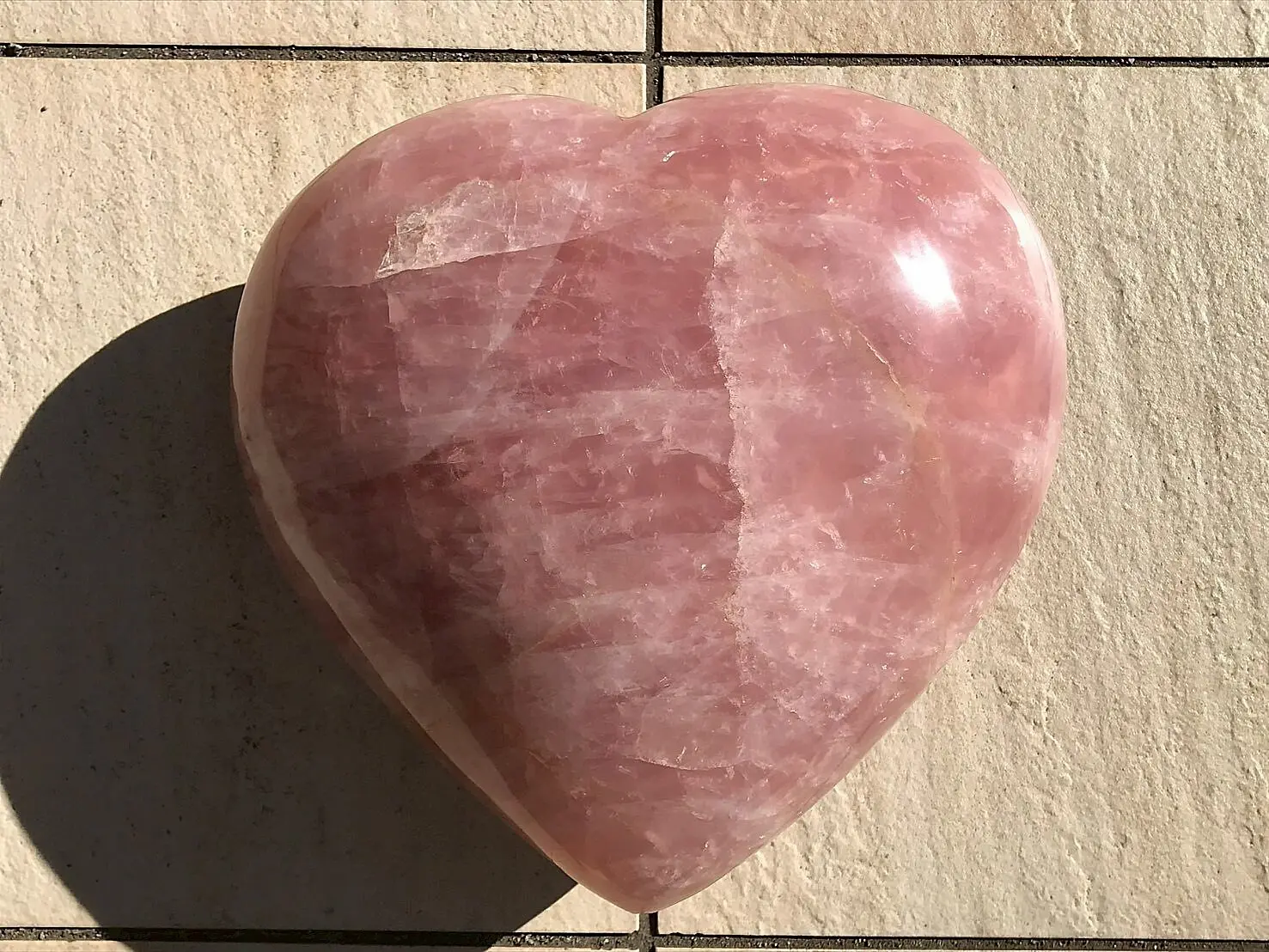 マダガスカル産 ローズクォーツ ハート型 超特大サイズ | 虹色南瓜石